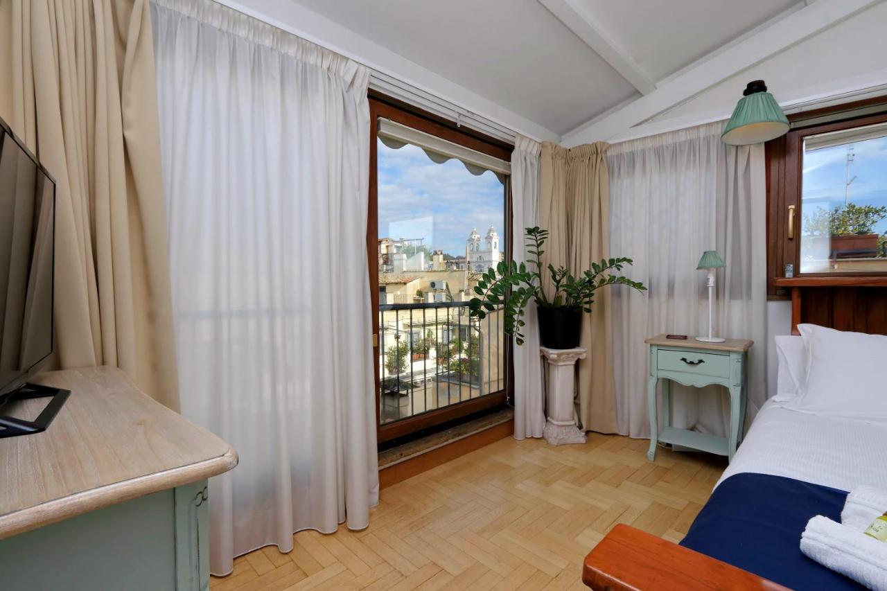 Frattina Family Romantic Superior Suite Buitenkant foto