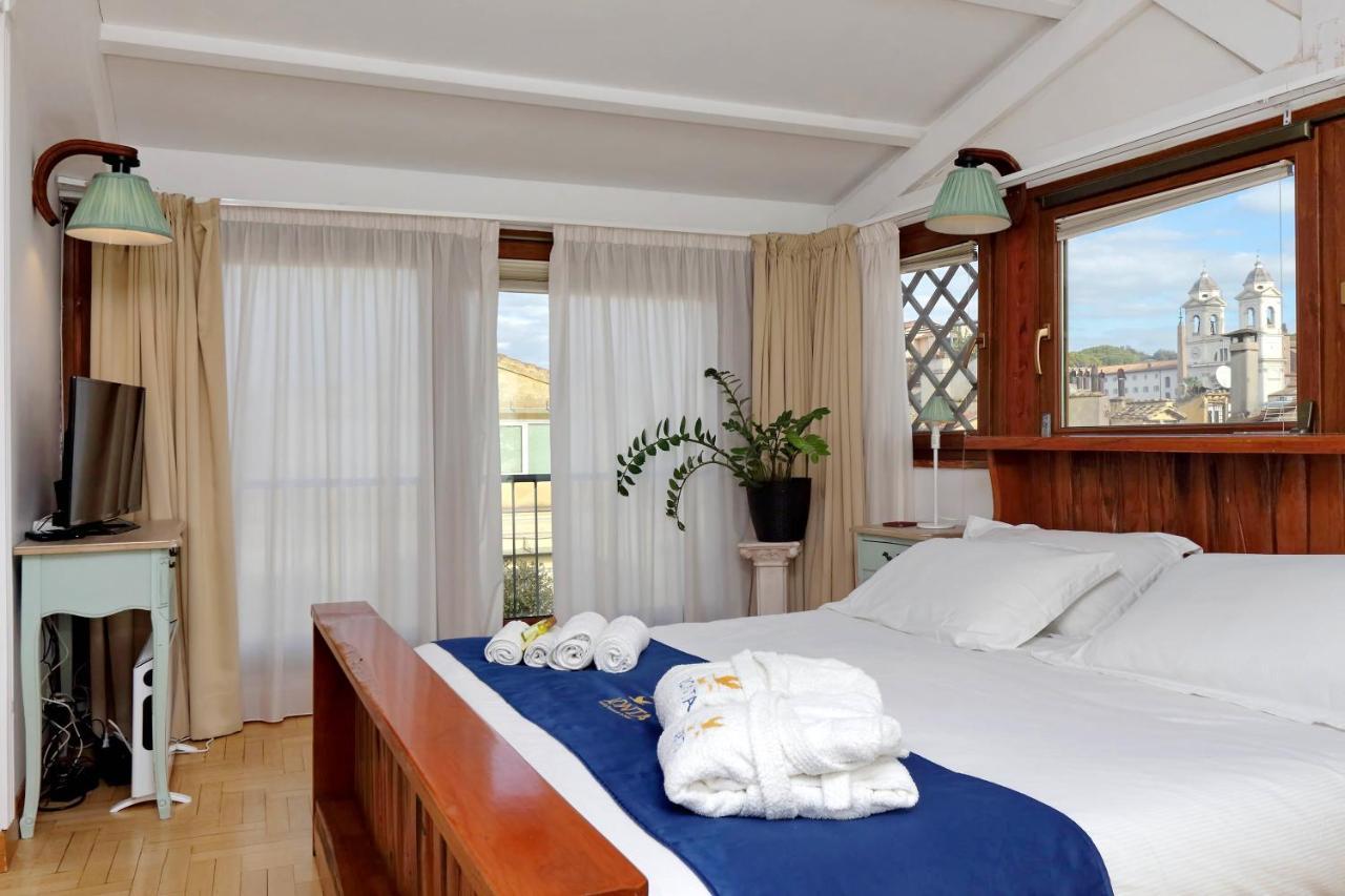 Frattina Family Romantic Superior Suite Buitenkant foto