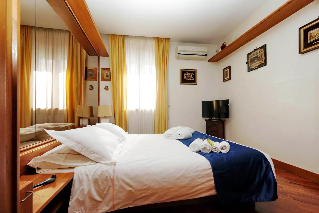Frattina Family Romantic Superior Suite Buitenkant foto