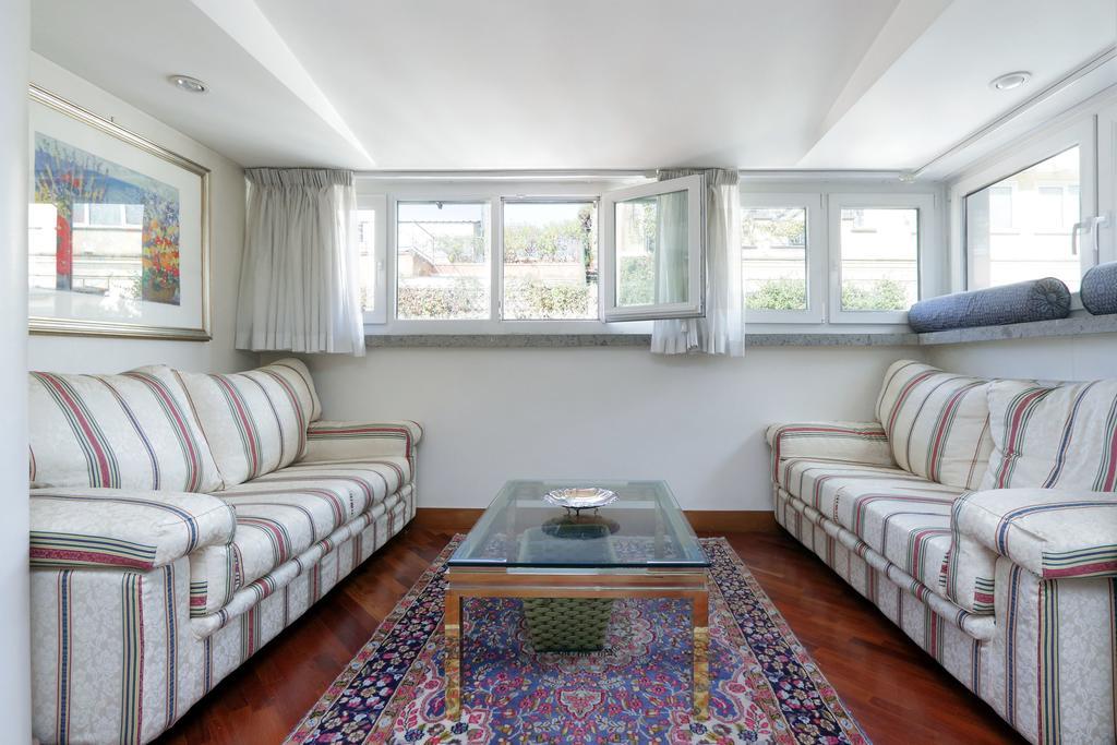 Frattina Family Romantic Superior Suite Buitenkant foto