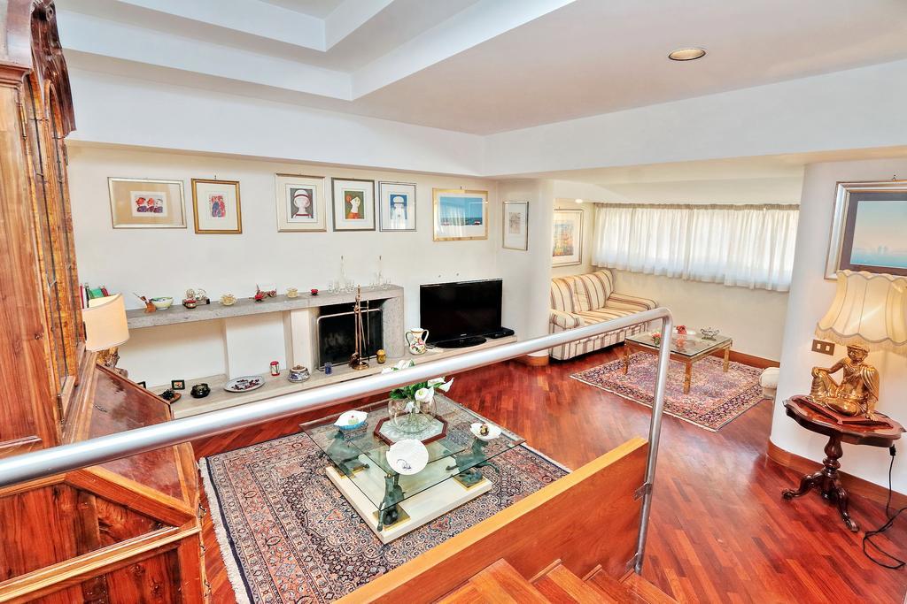Frattina Family Romantic Superior Suite Buitenkant foto