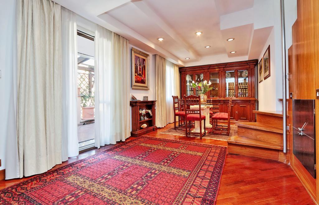 Frattina Family Romantic Superior Suite Buitenkant foto