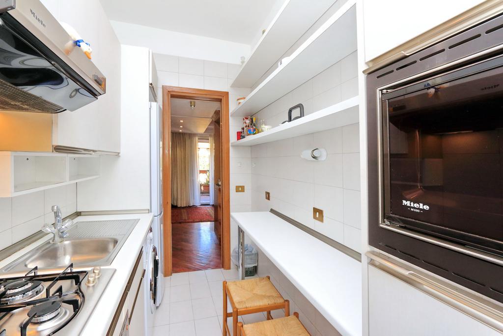 Frattina Family Romantic Superior Suite Buitenkant foto